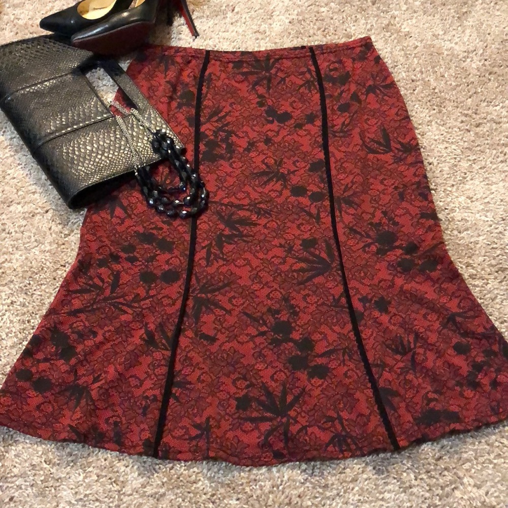 H&M Red & Black Lace Print Skirt Medium